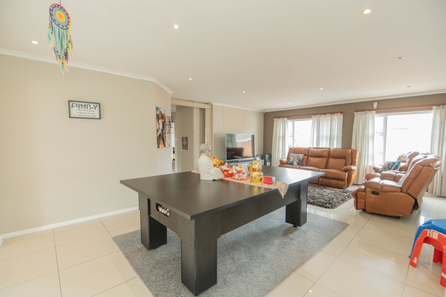 3 Bedroom Property for Sale in Summerstrand Eastern Cape